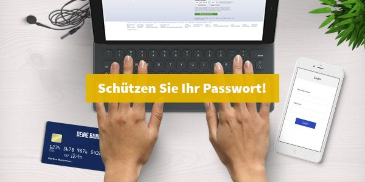 Frauenhände an einem Laptop mit einer Kreditkarte und einem IPhone