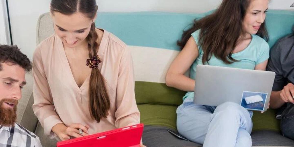 Netzwerkzonierung_Personen an Notebooks